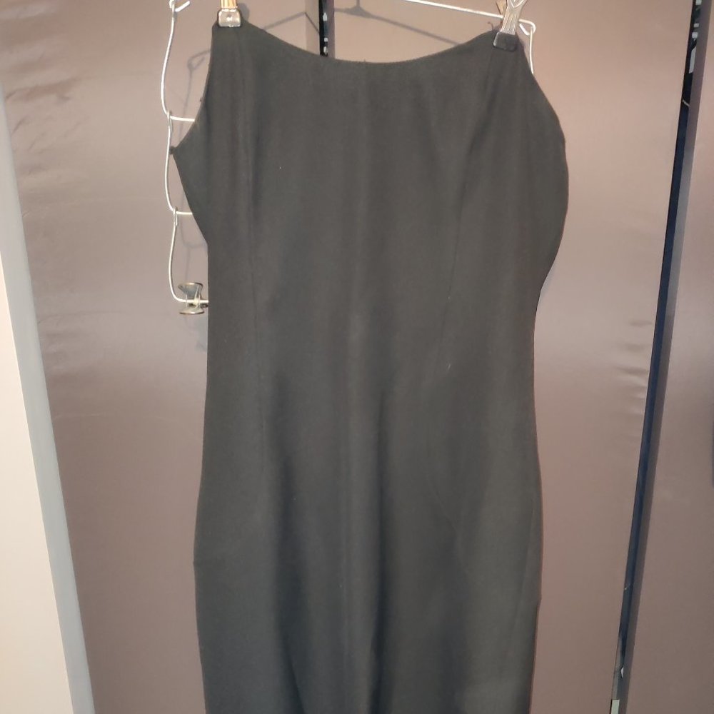 STRAPLESS LBD